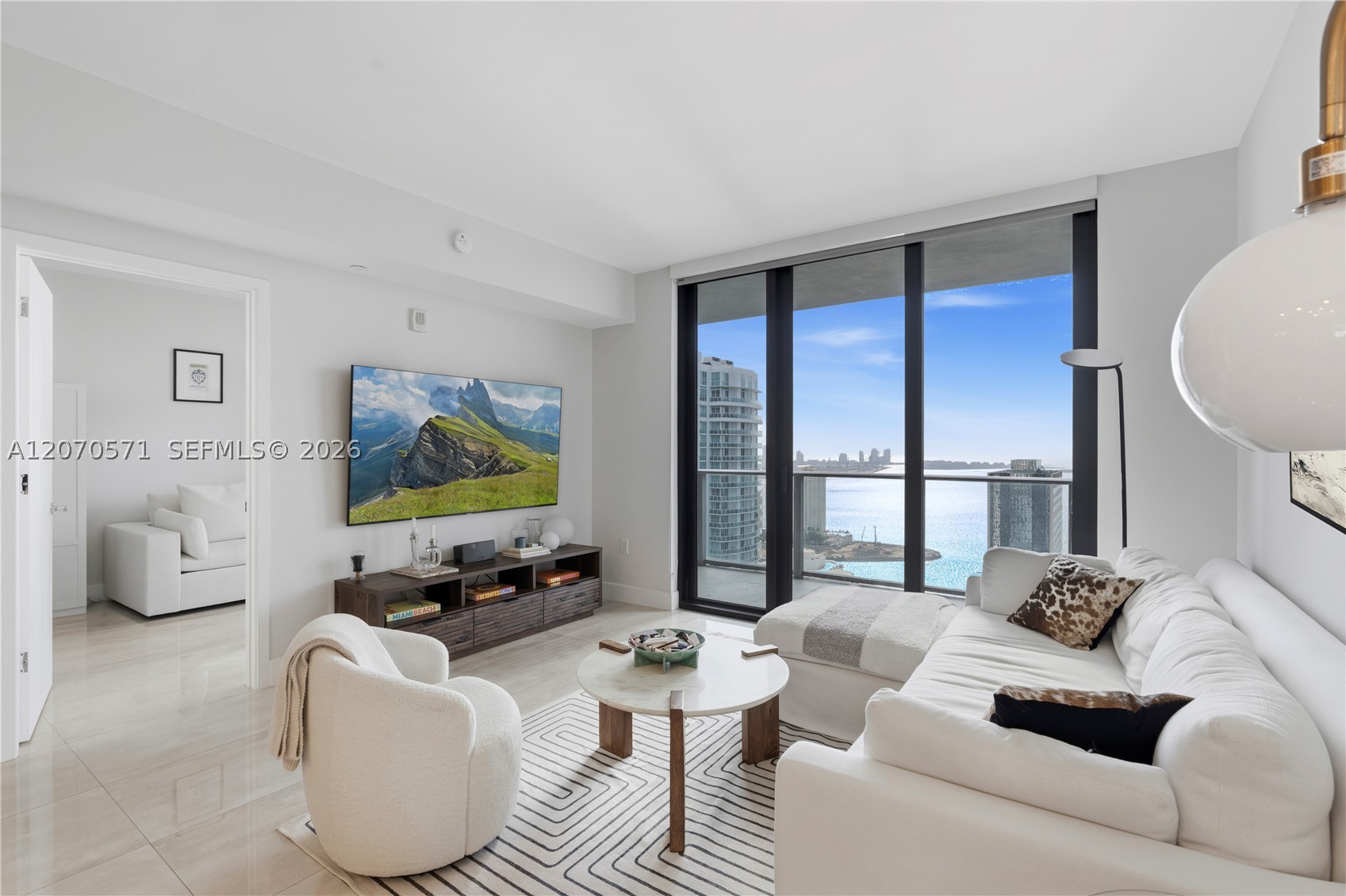 1010 Brickell Ave 3903 — photo