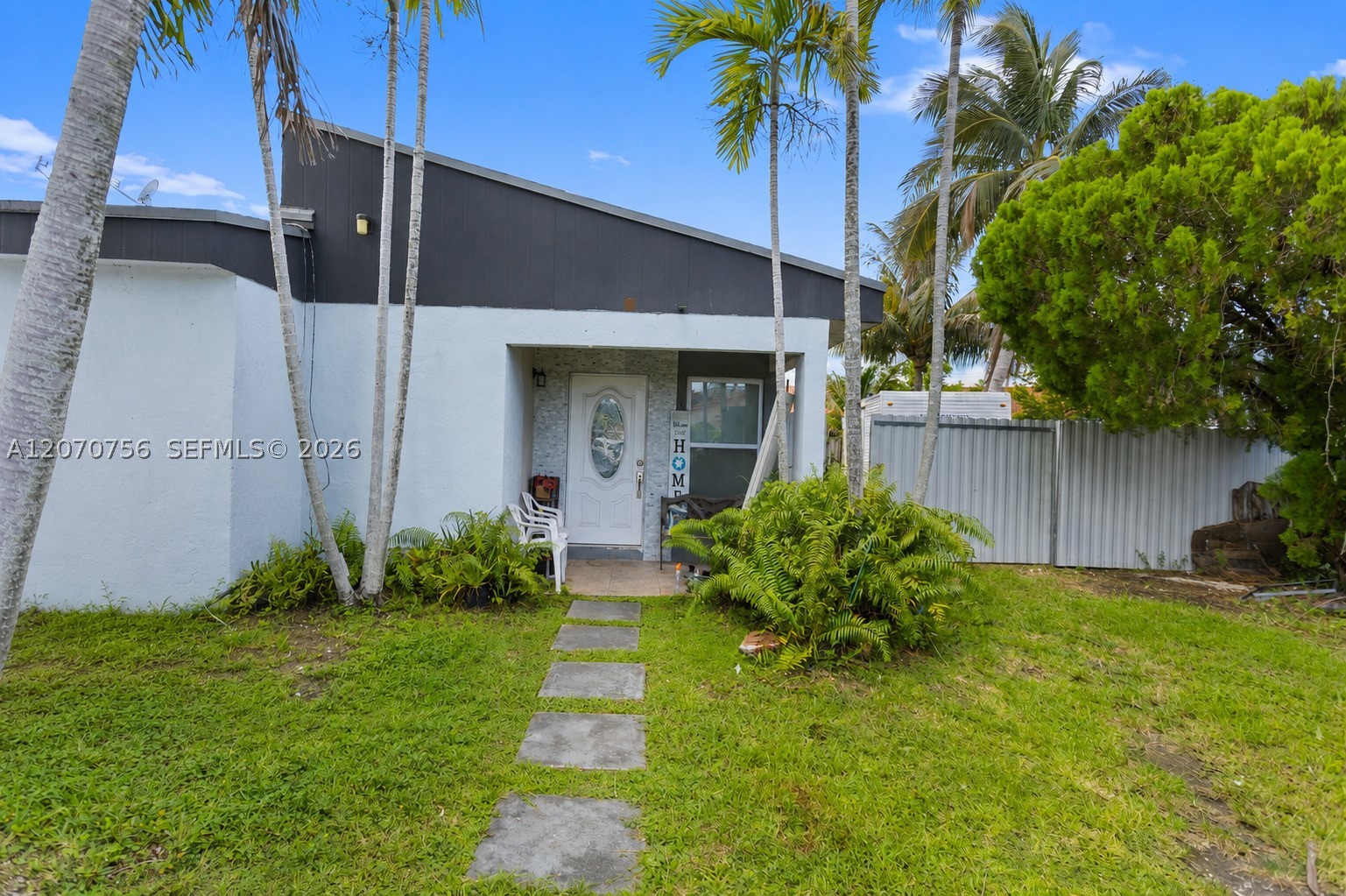 12021 SW 209th St — photo