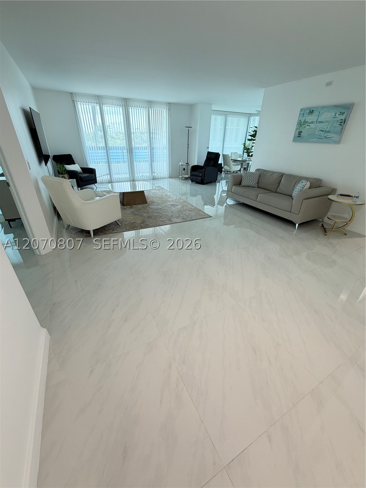 3500 Mystic Pointe Dr 405 — photo
