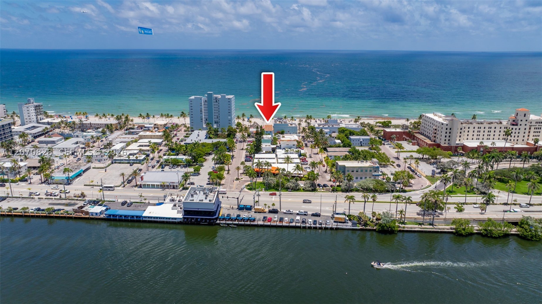 311 N N Surf Rd — photo