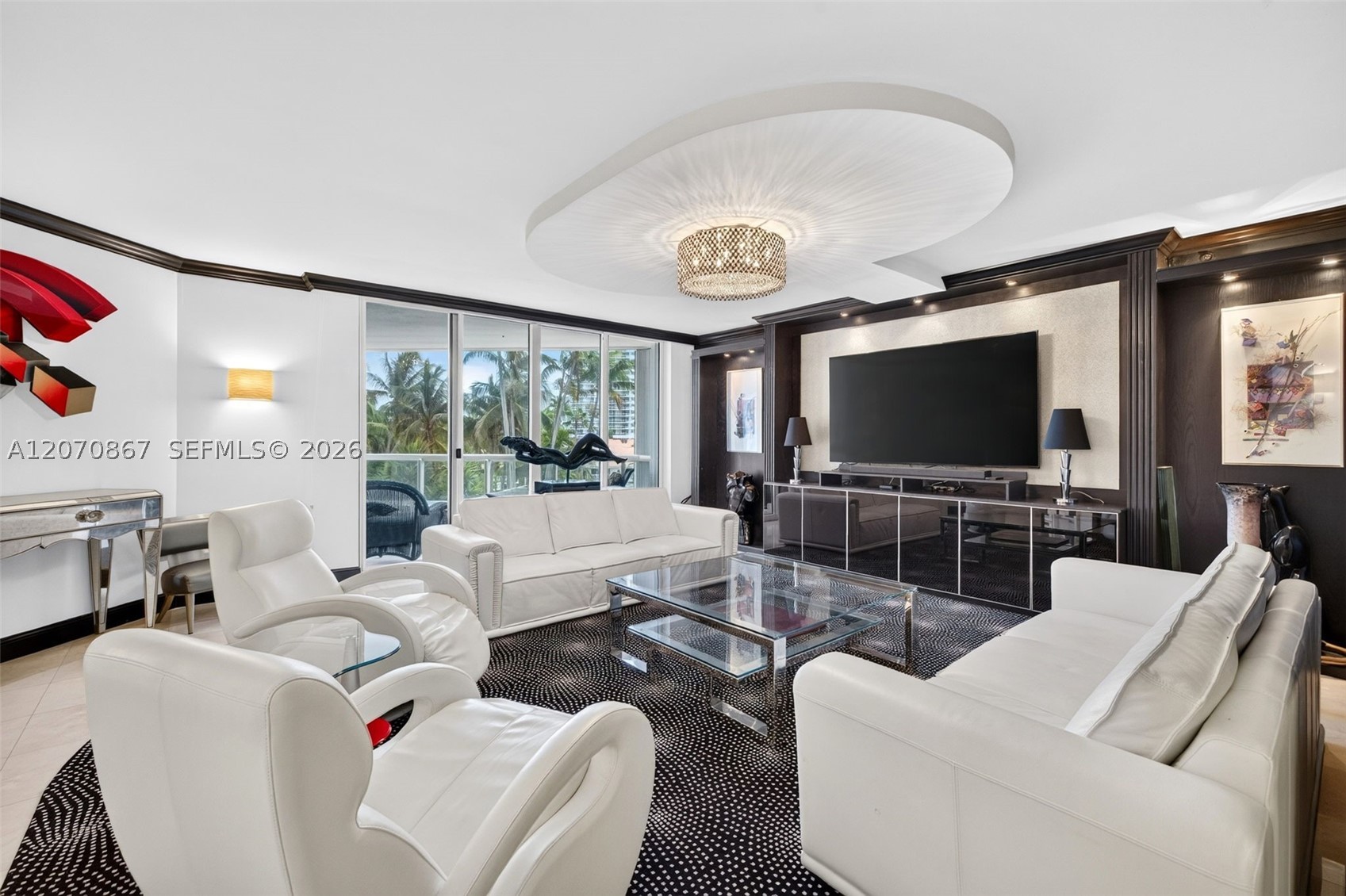 21050 Point Pl 403 — photo