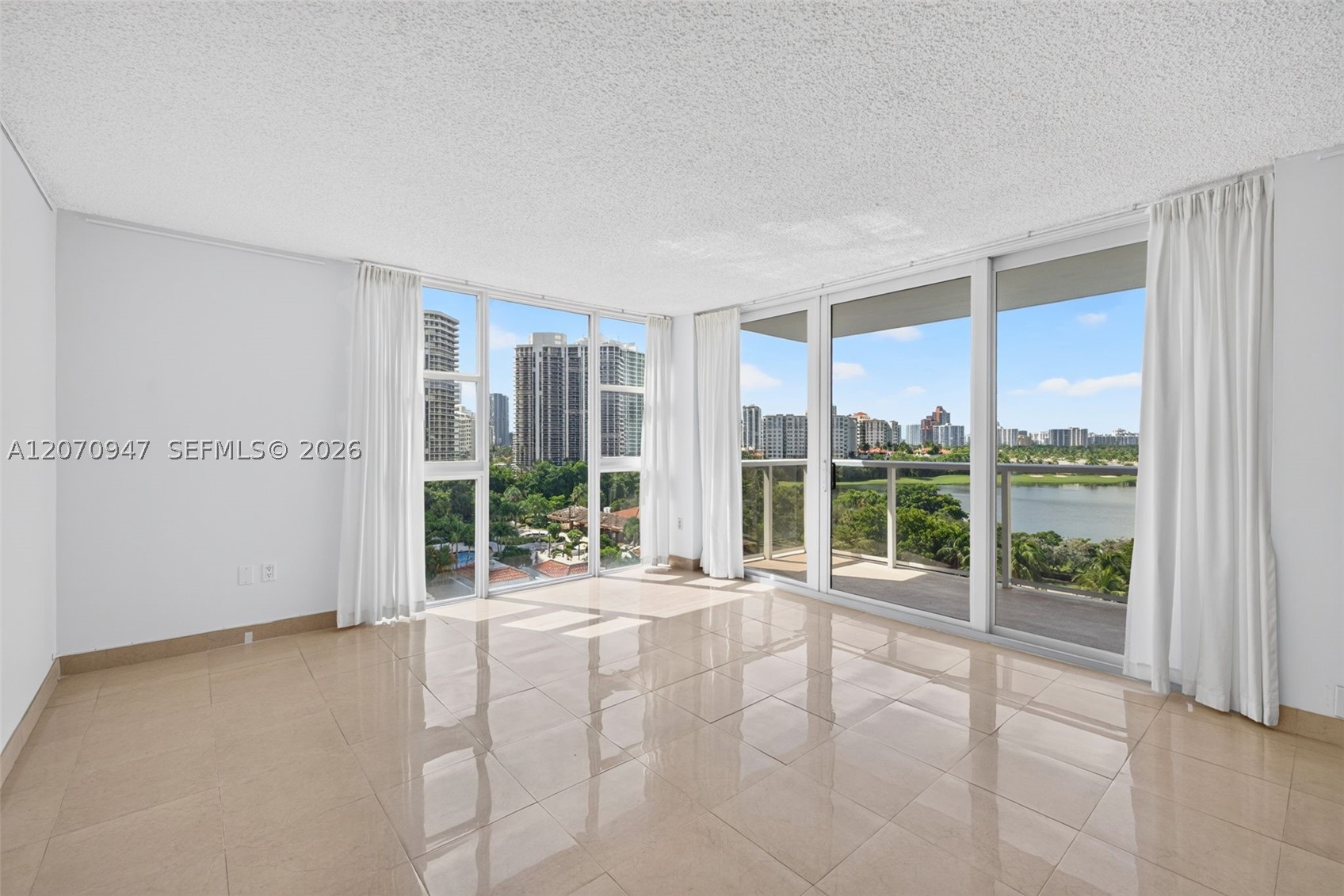 3731 N Country Club Dr 1023 — photo