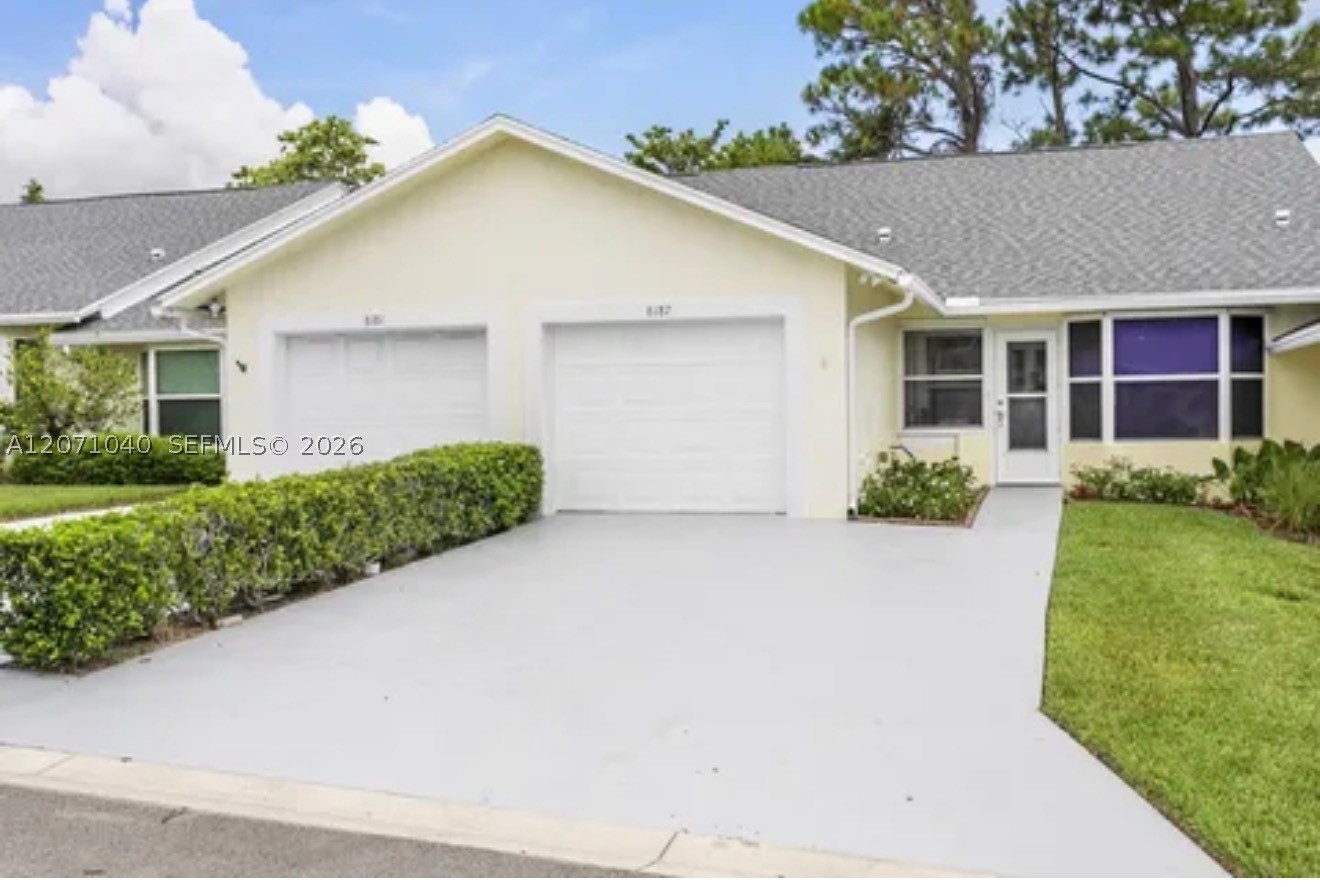 8187 SE Fox Hill Pl — photo