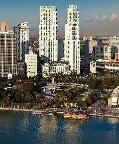 244 Biscayne Blvd 1707 — photo