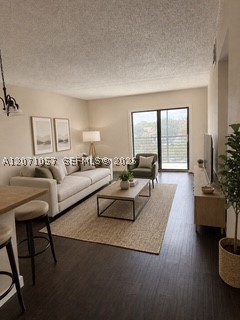 3720 N Pine Island Rd 436 — photo