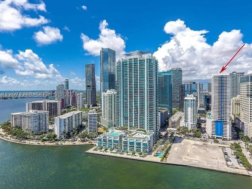 1200 Brickell Bay Dr 1518 — photo