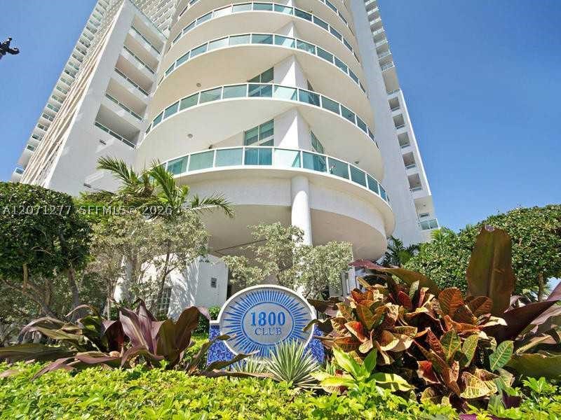1800 N Bayshore Dr 814 — photo