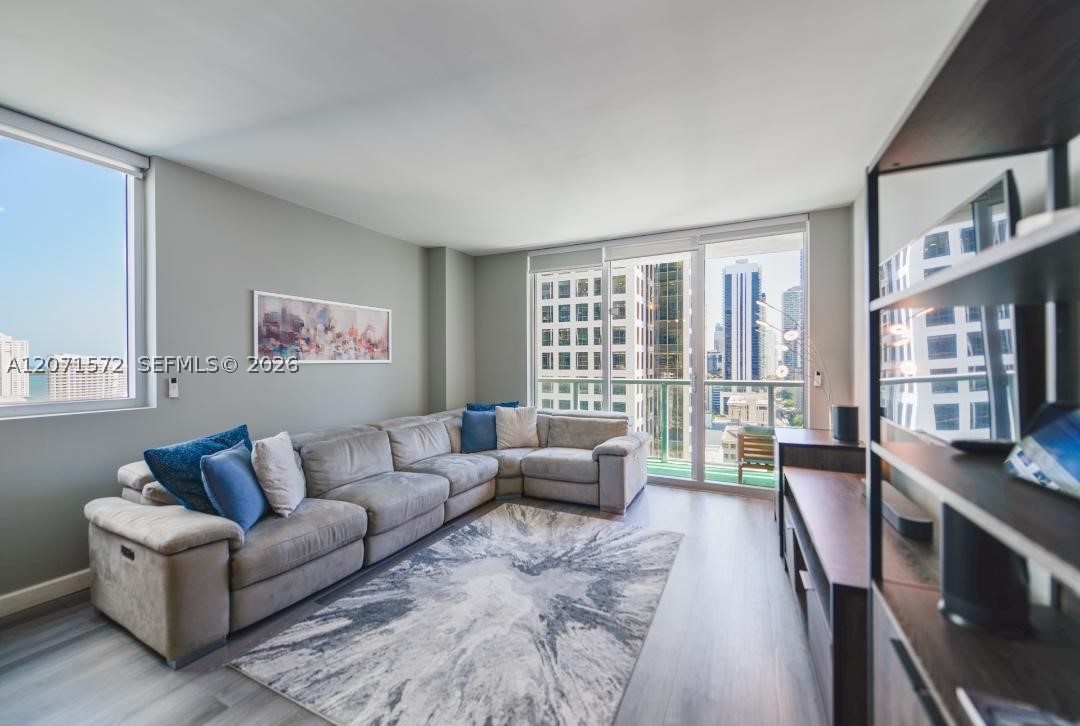 55 SE 6th St 2110 — photo