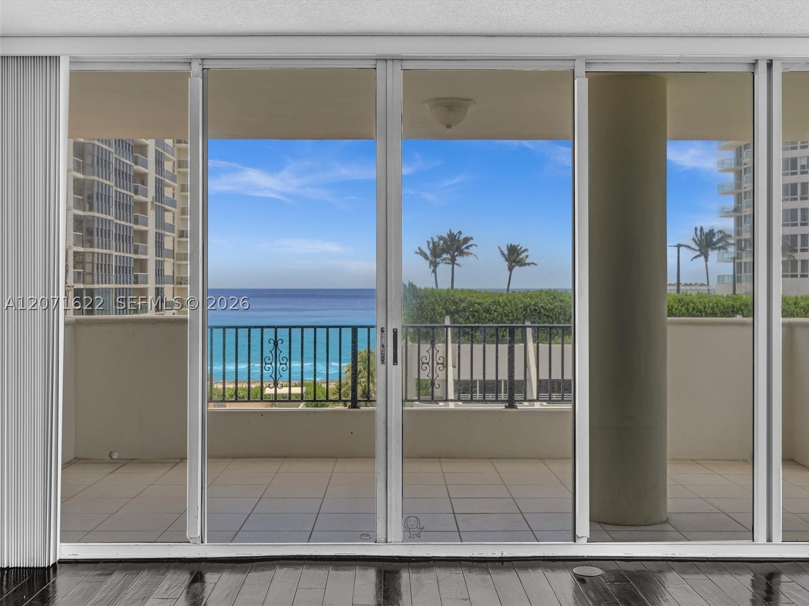 6422 Collins Ave 501 — photo