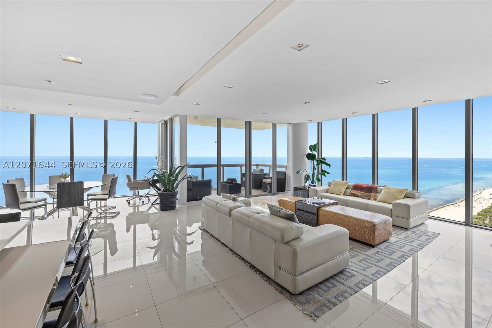 6899 Collins Ave 2708 — photo