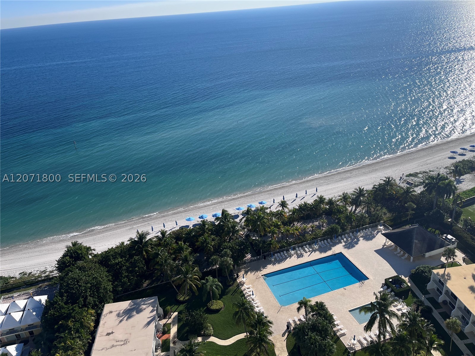 881 Ocean Dr 18B — photo