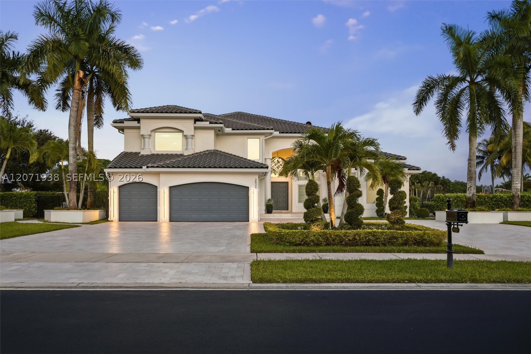 3526 Juniper Ln — photo