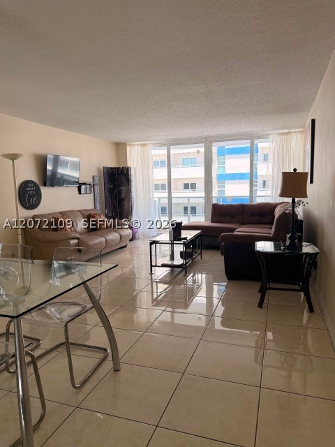 3140 S Ocean Dr 309 — photo