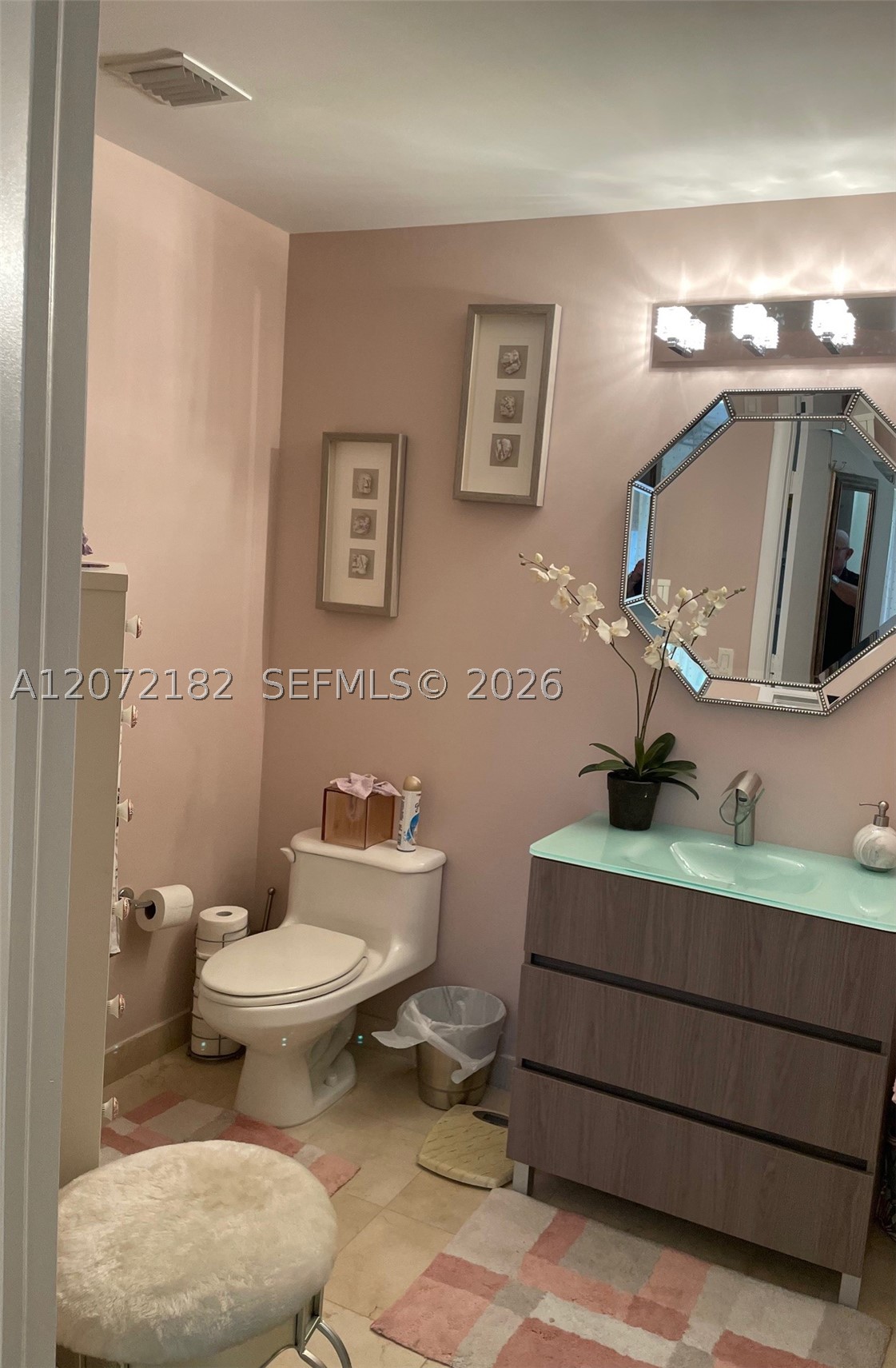 6365 Collins Ave Cab18 — photo