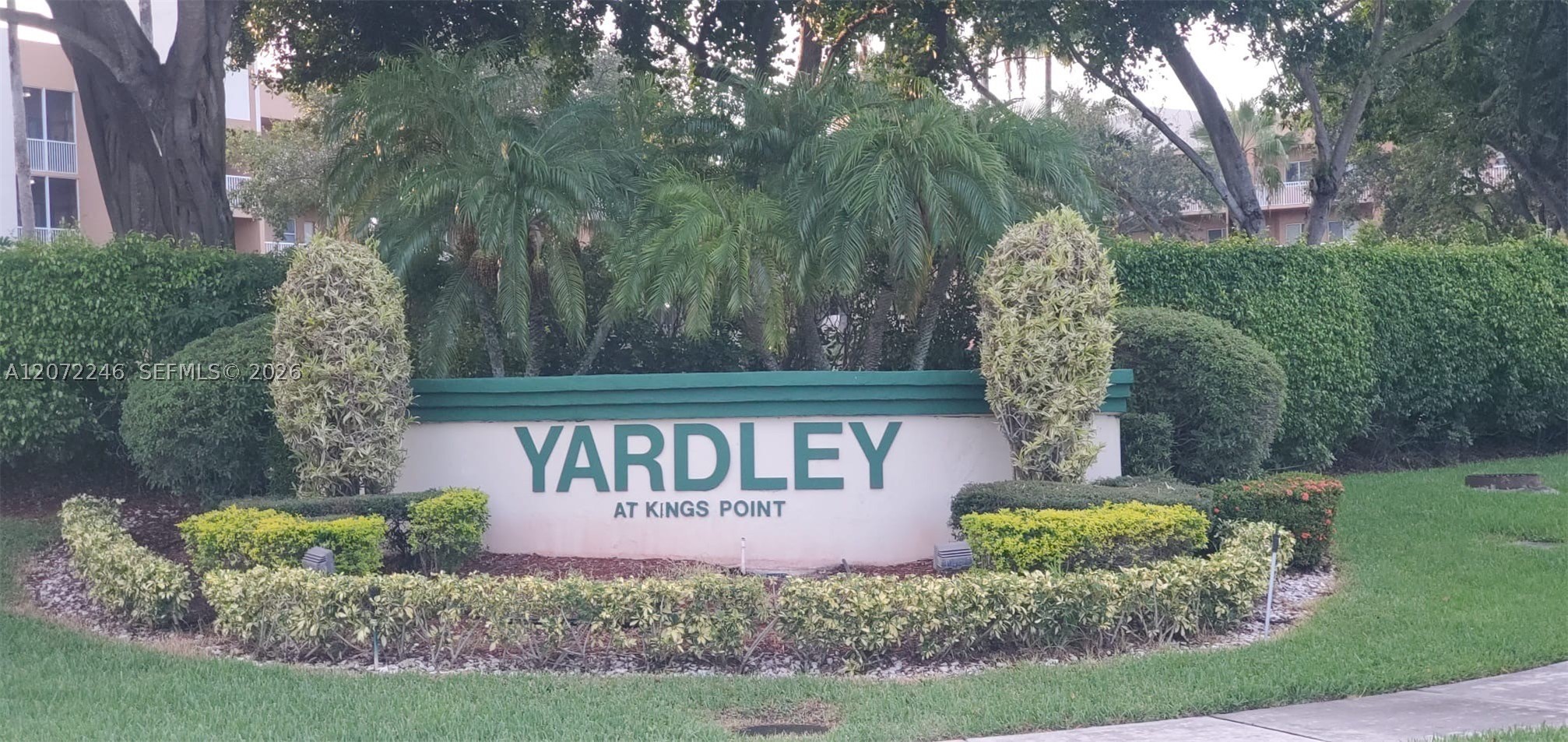 7775 Yardley Dr 211 — photo