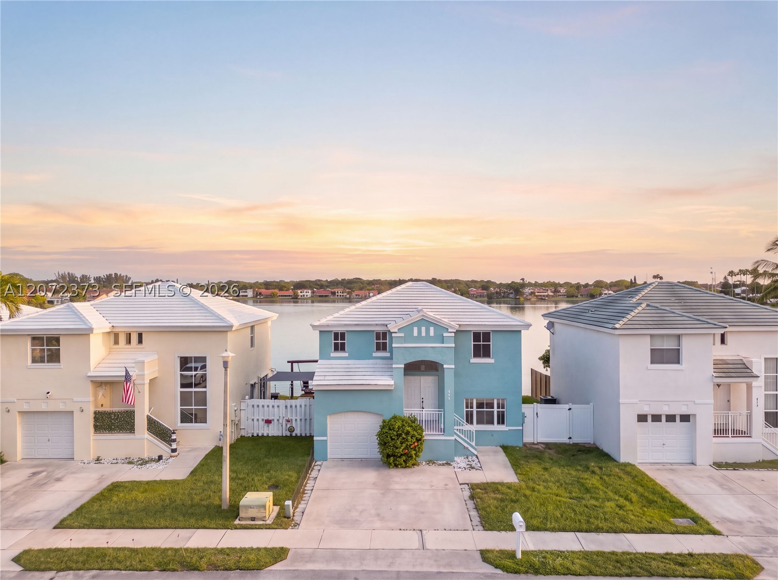 6733 Bayfront Dr — photo