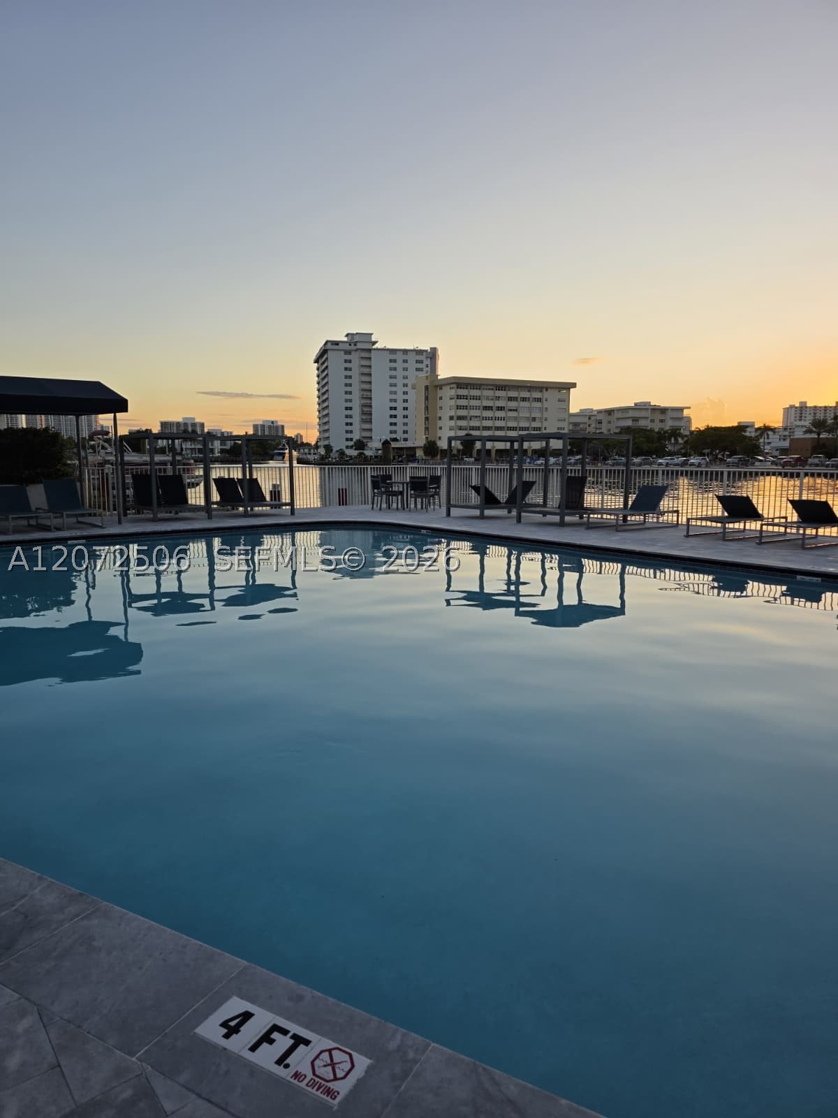 1833 S Ocean Dr 809 — photo