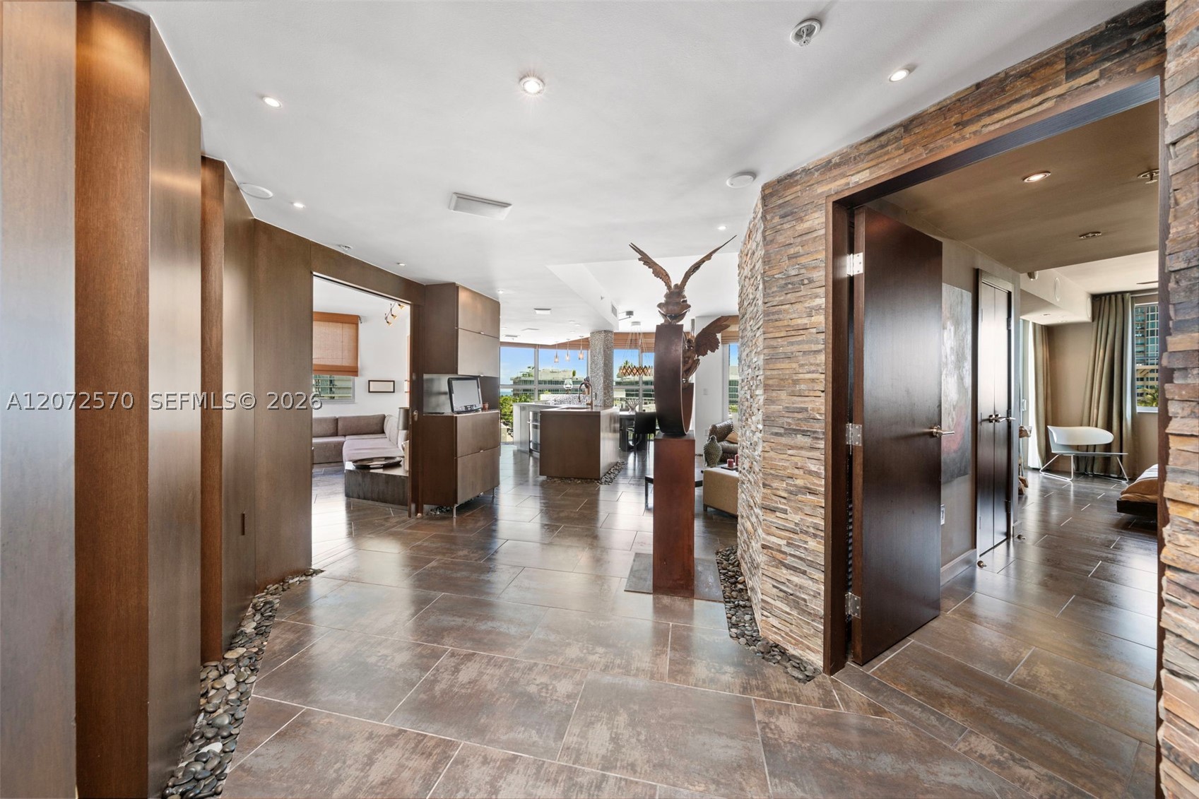 110 Washington Ave 1709 — photo