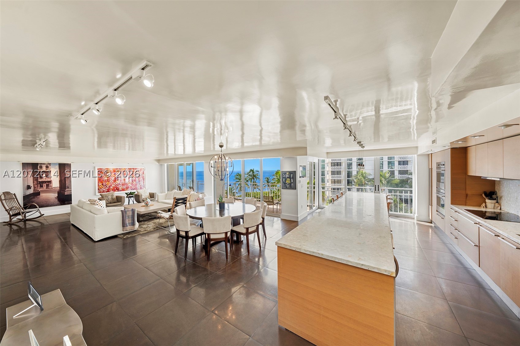 600 Grapetree Dr 6Bs — photo
