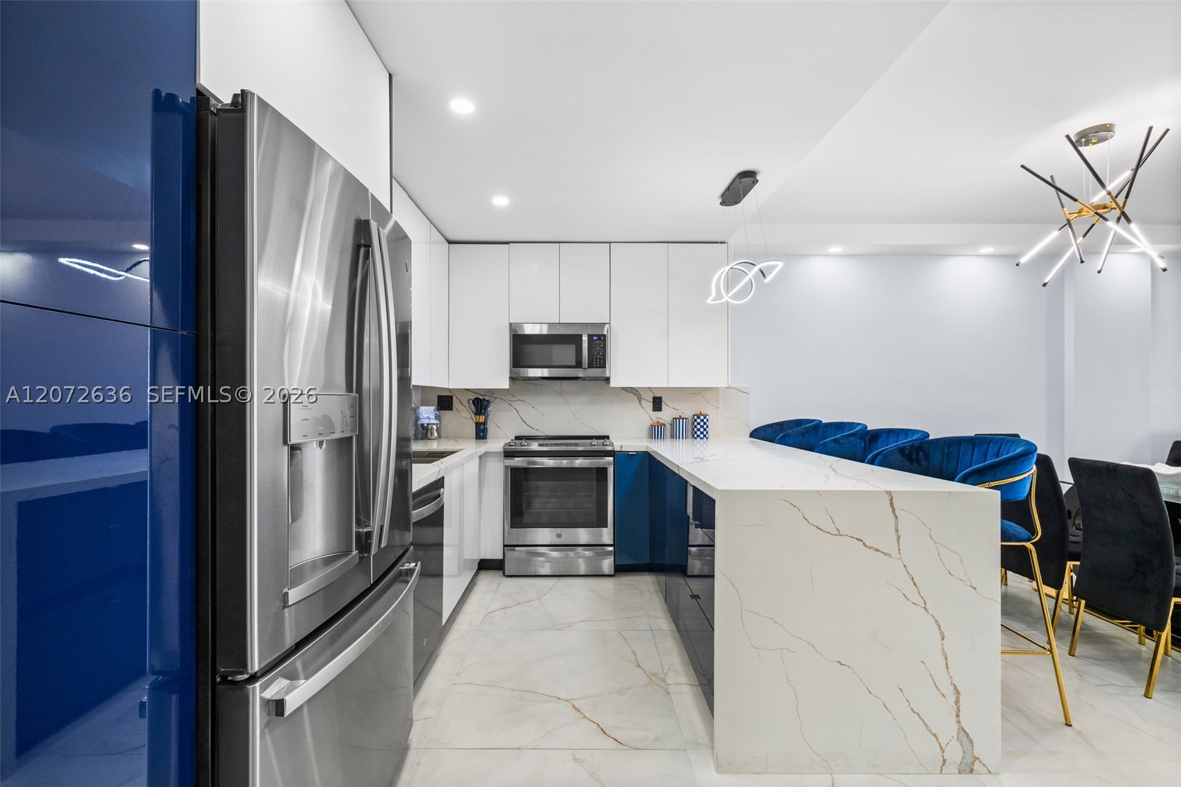 19380 Collins Ave 826 — photo