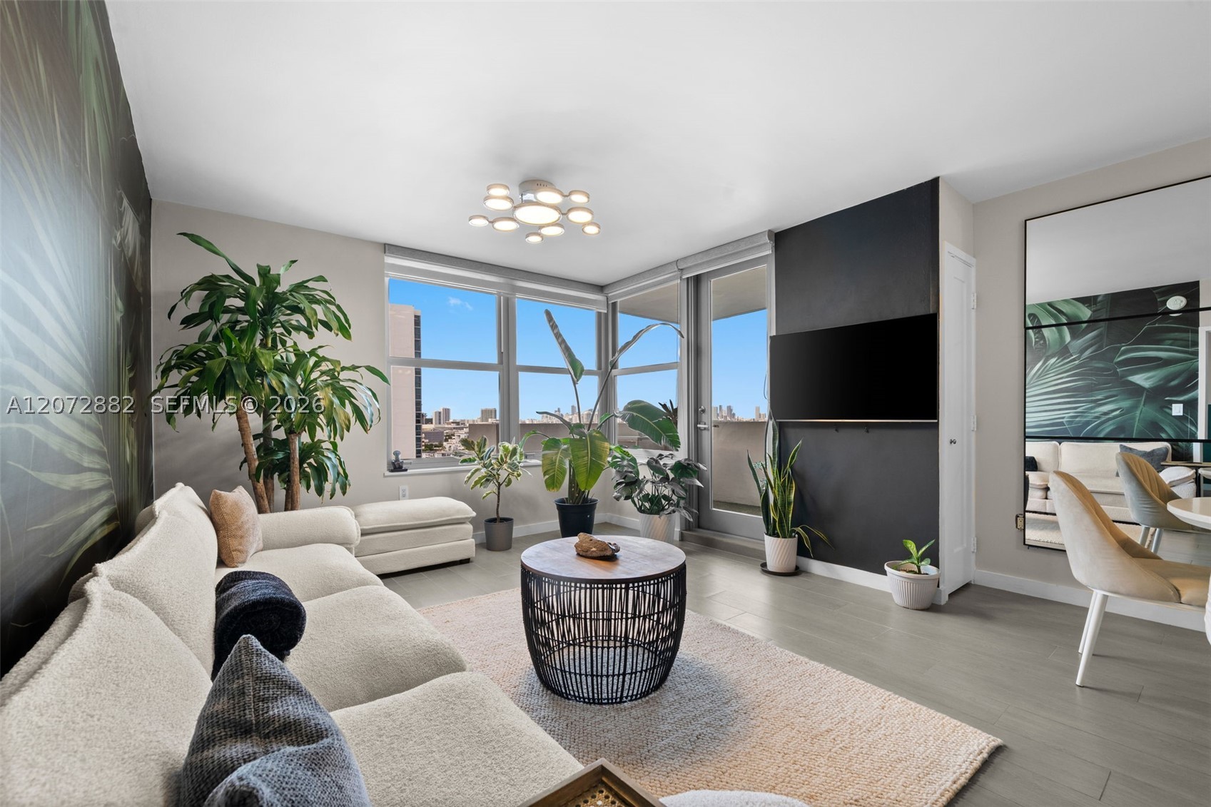 2899 Collins Ave 1624 — photo