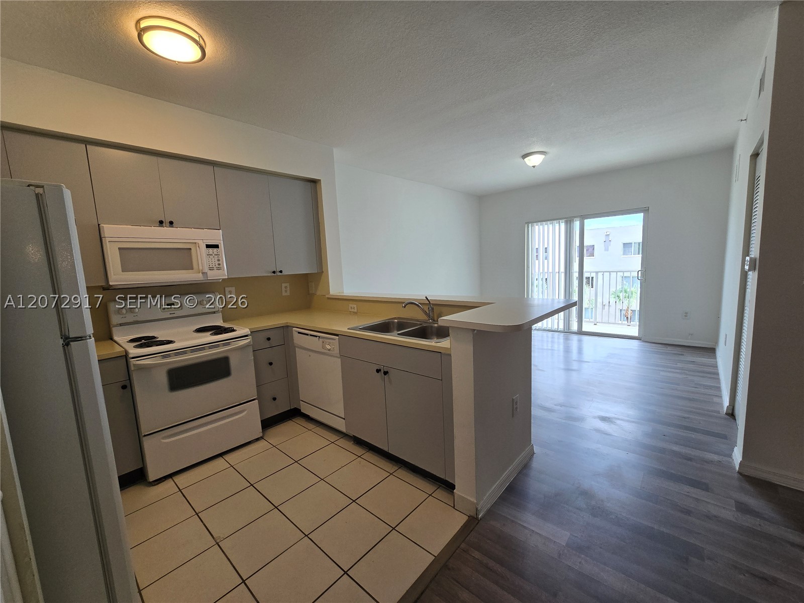 11060 SW 196th St 413 — photo