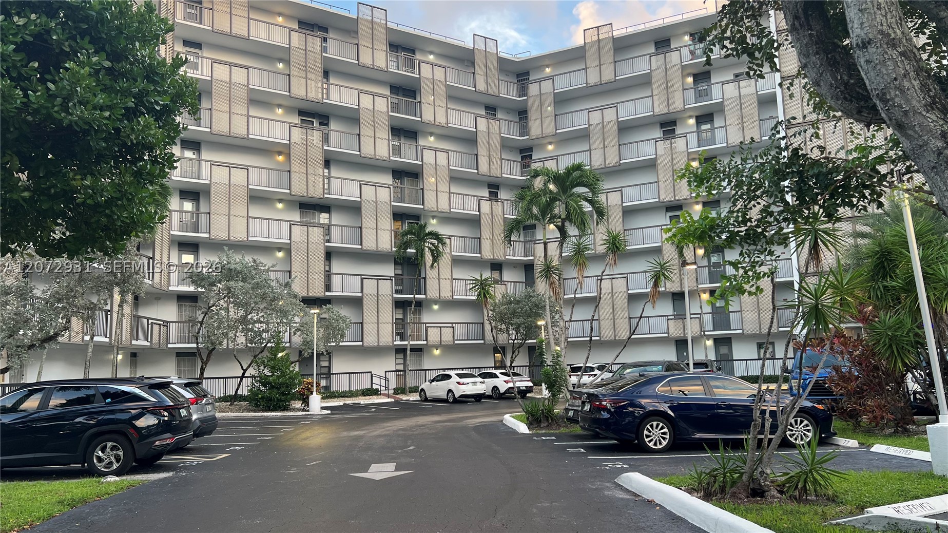 20500 W Country Club Dr 117 — photo