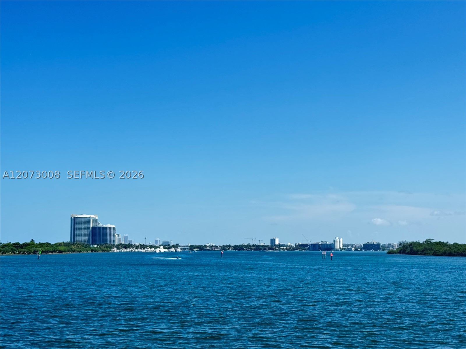 300 Bayview Dr 501 — photo