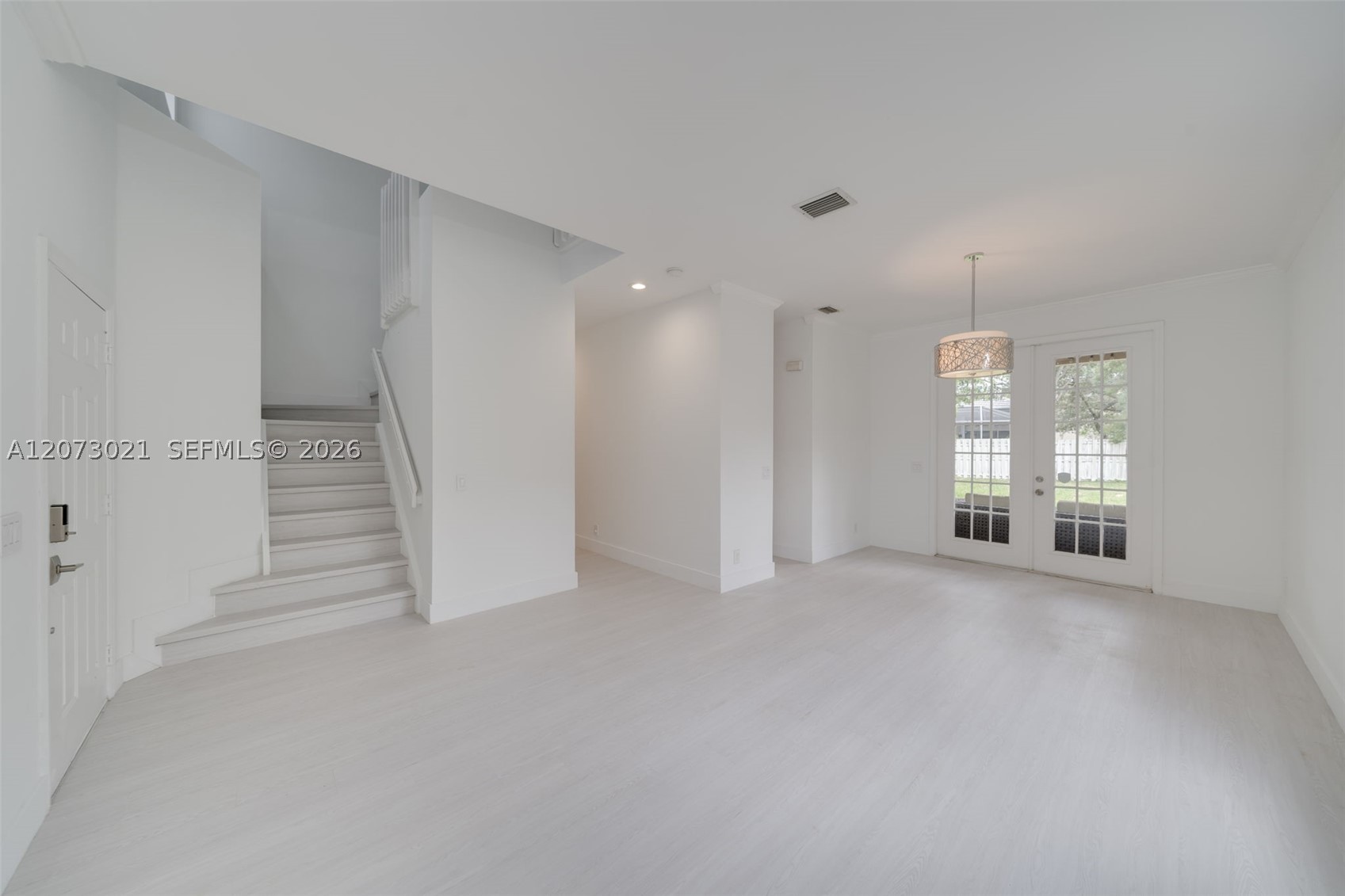 720 Falling Water Rd Unit 720 — photo
