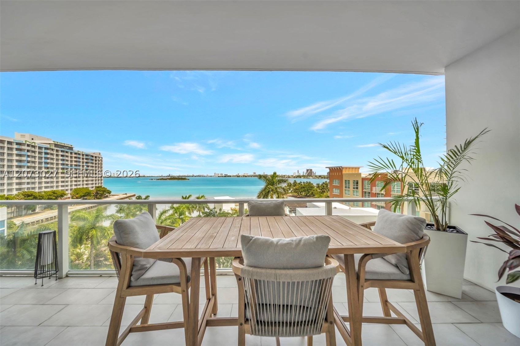 2020 N Bayshore Dr 708 — photo