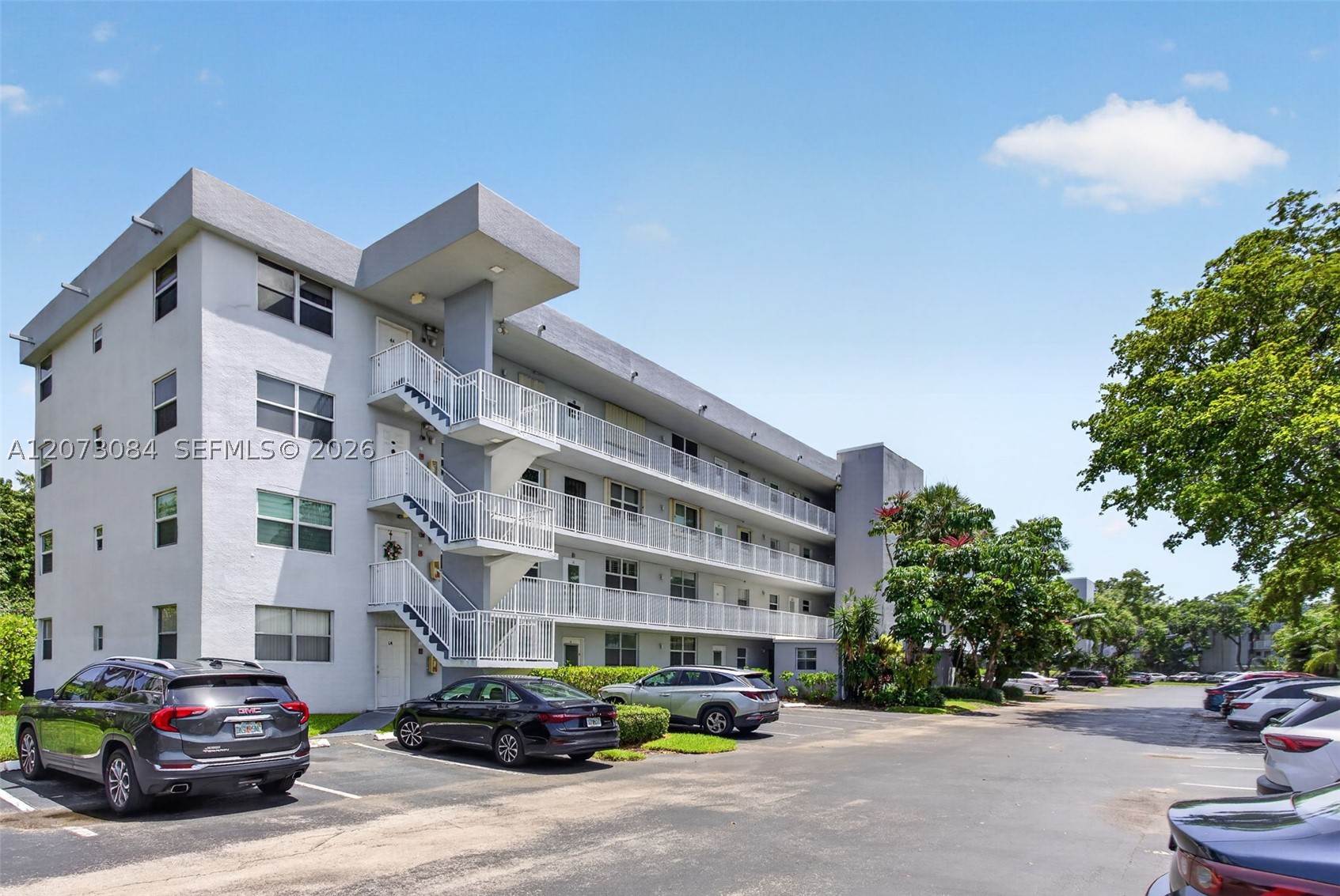 106 Royal Park Dr 3D — photo