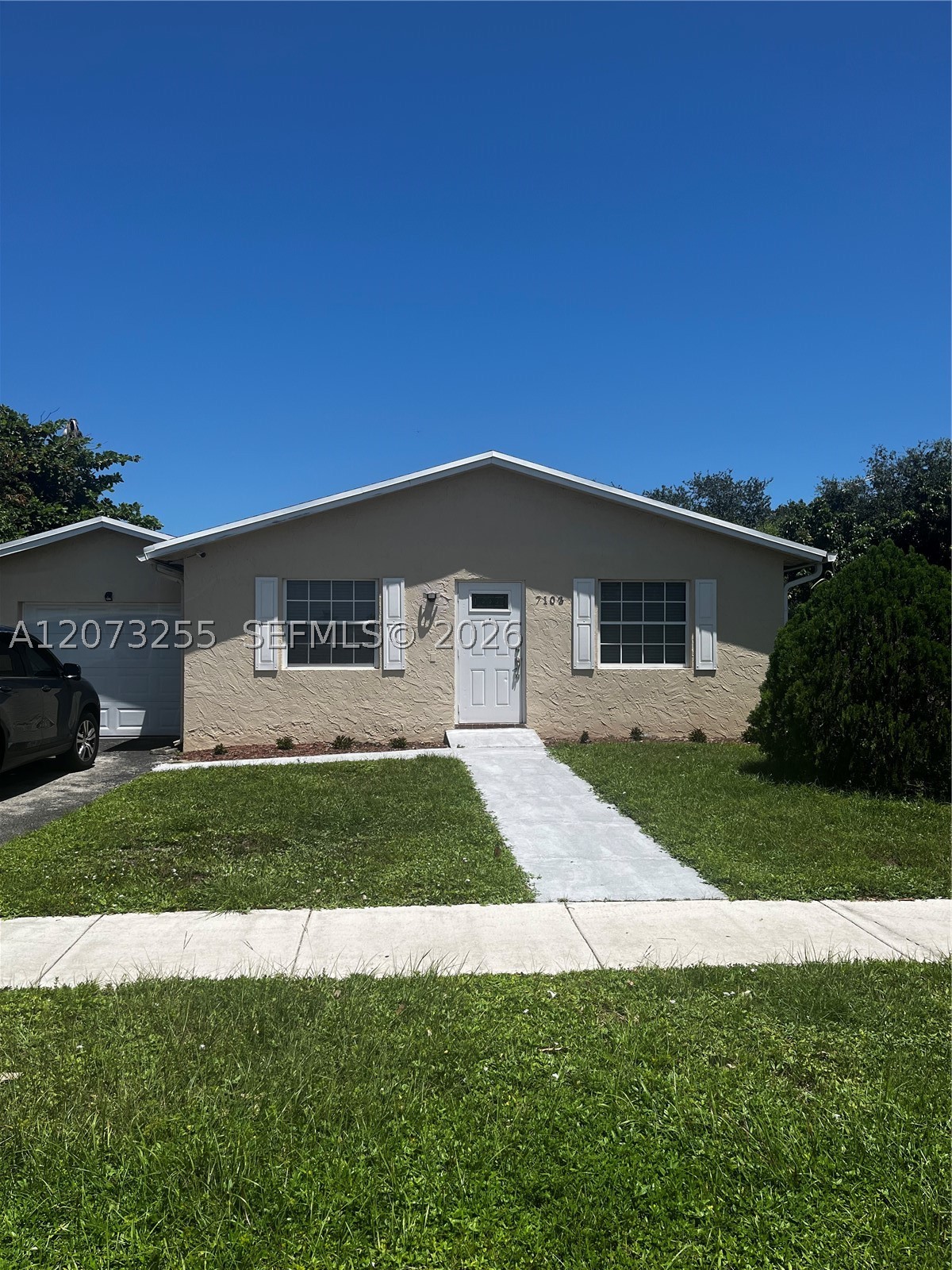 7103 SW 3rd Ct — photo