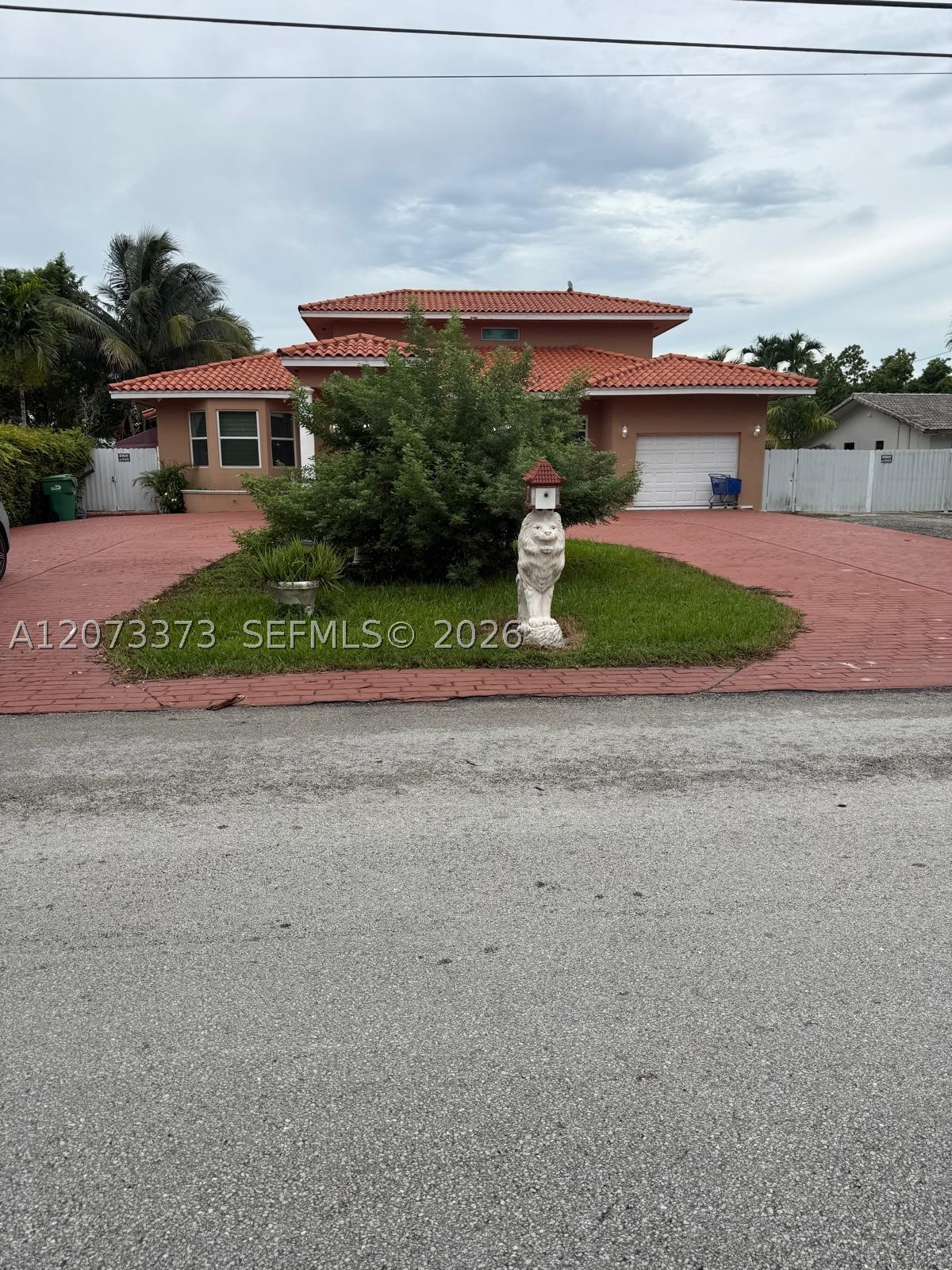 13926 SW 14th St — photo