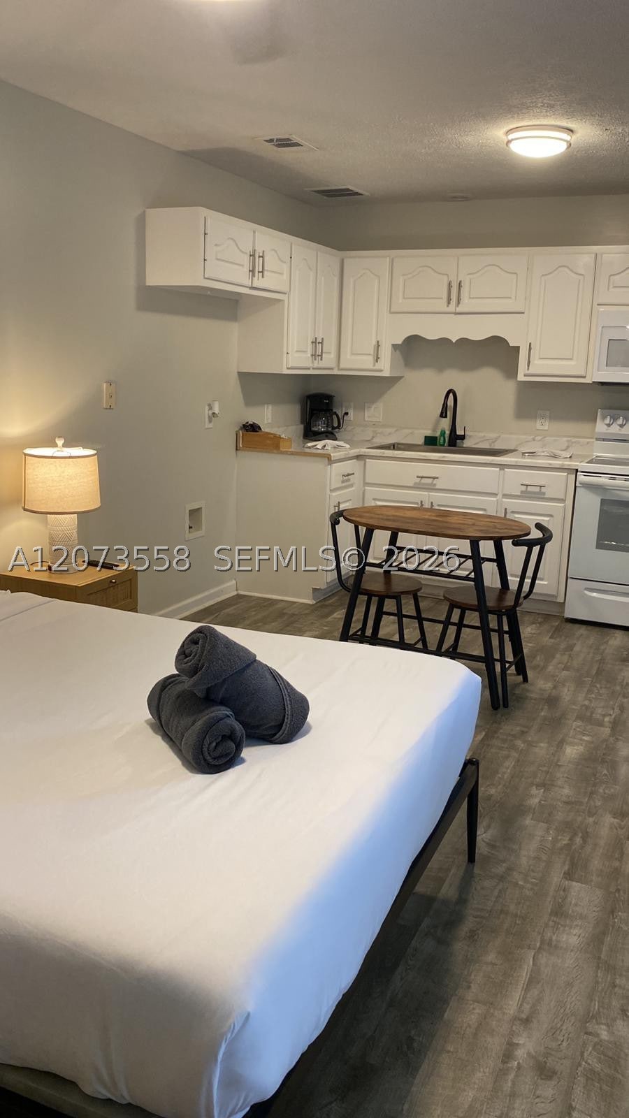 319 Vestavia B — photo