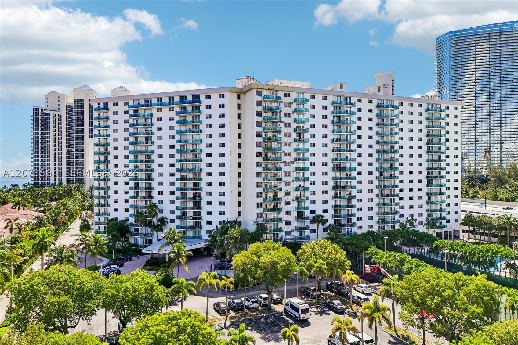 19370 Collins Ave 1120 — photo