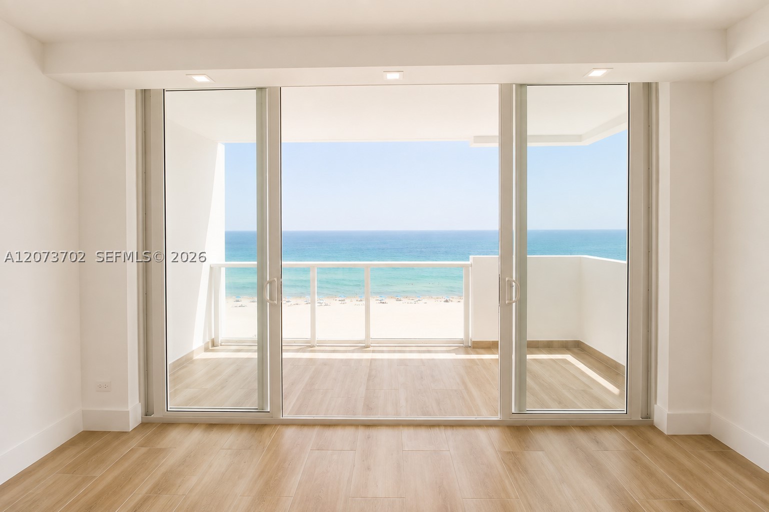 5601 Collins Ave 1009 — photo