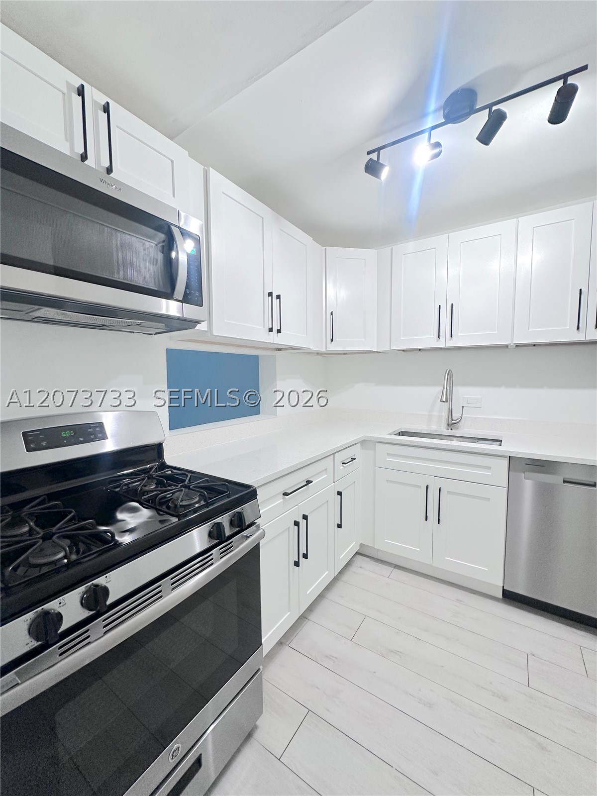 6890 N Kendall Dr B204 — photo