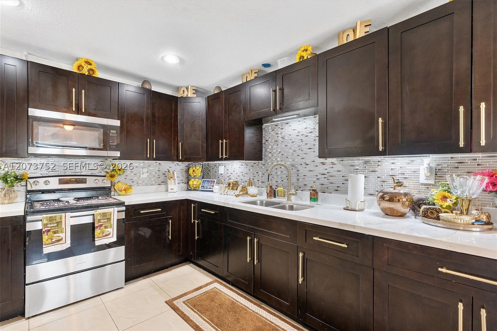 8544 Sheraton Dr — photo