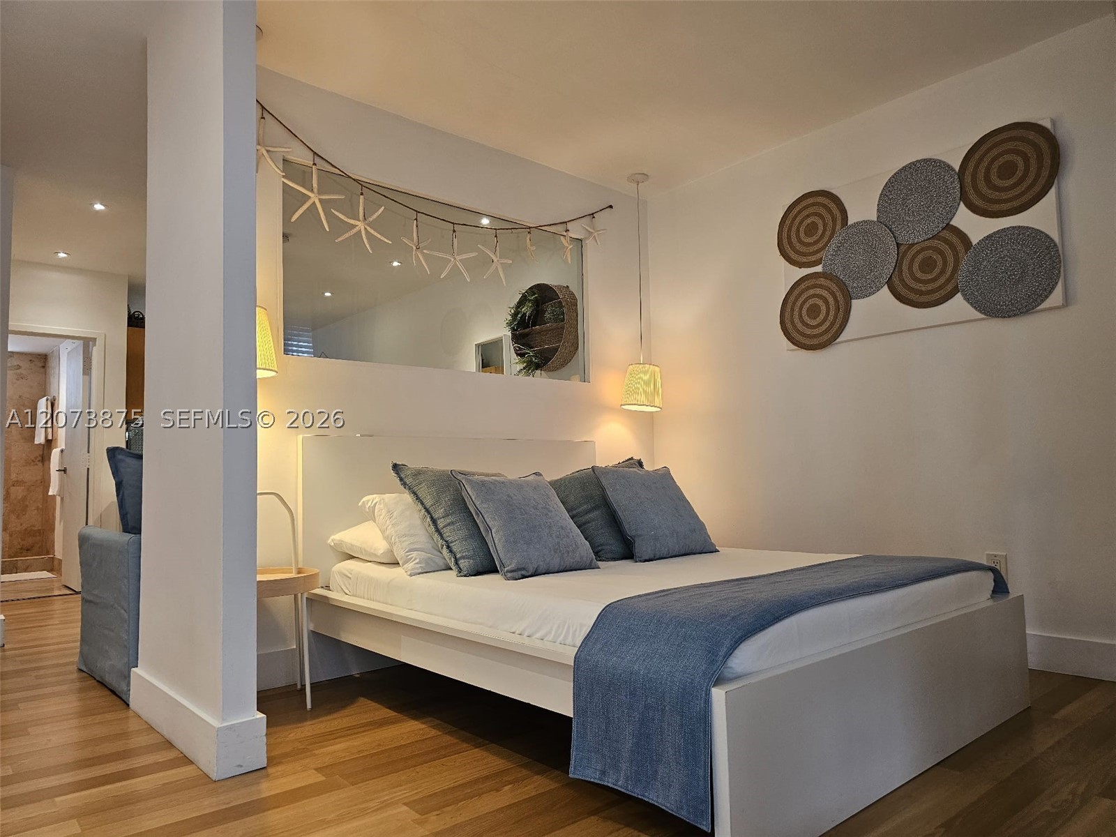 751 Collins Ave 1 — photo
