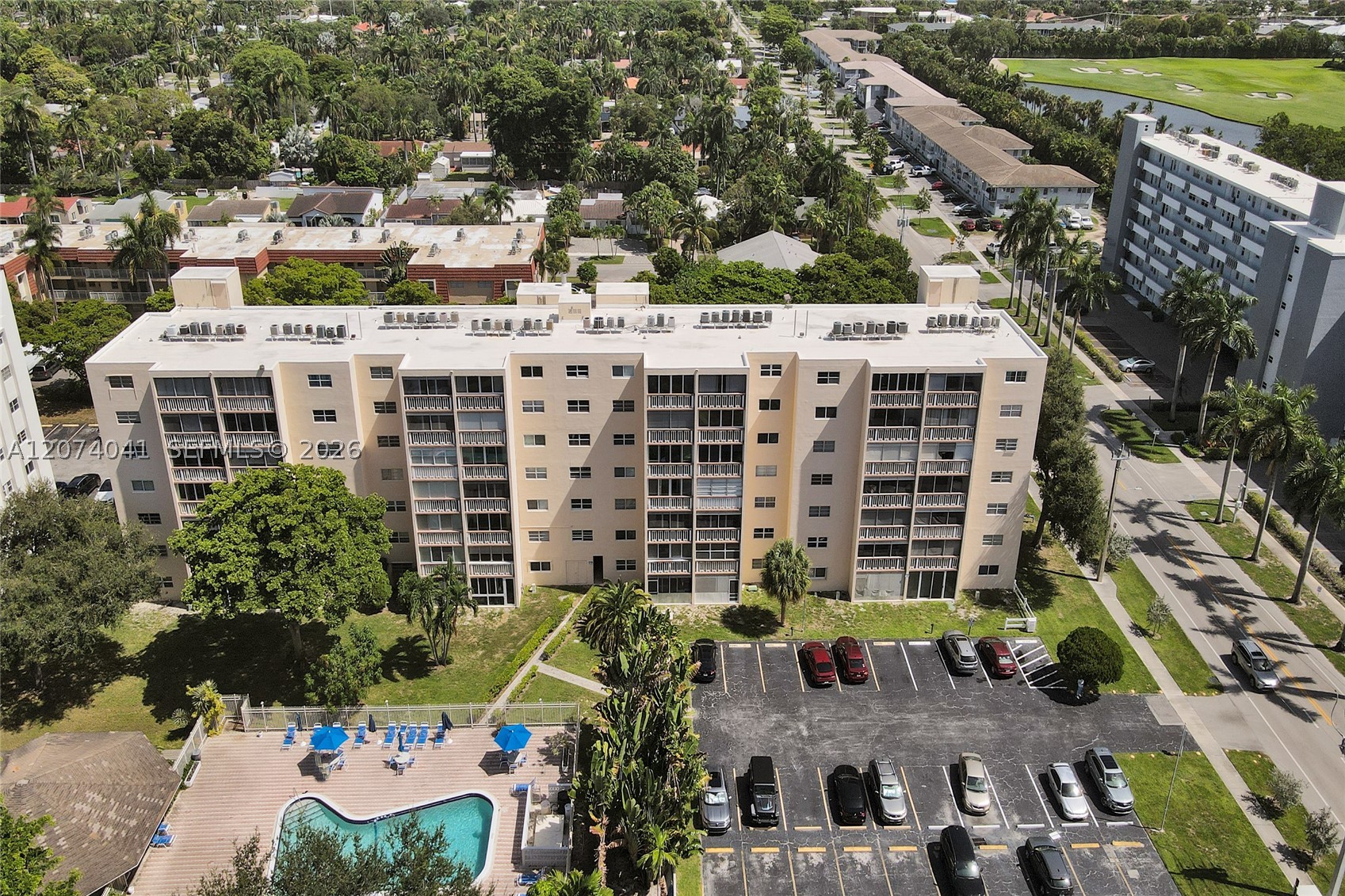 1001 NE 14th Ave 402 — photo