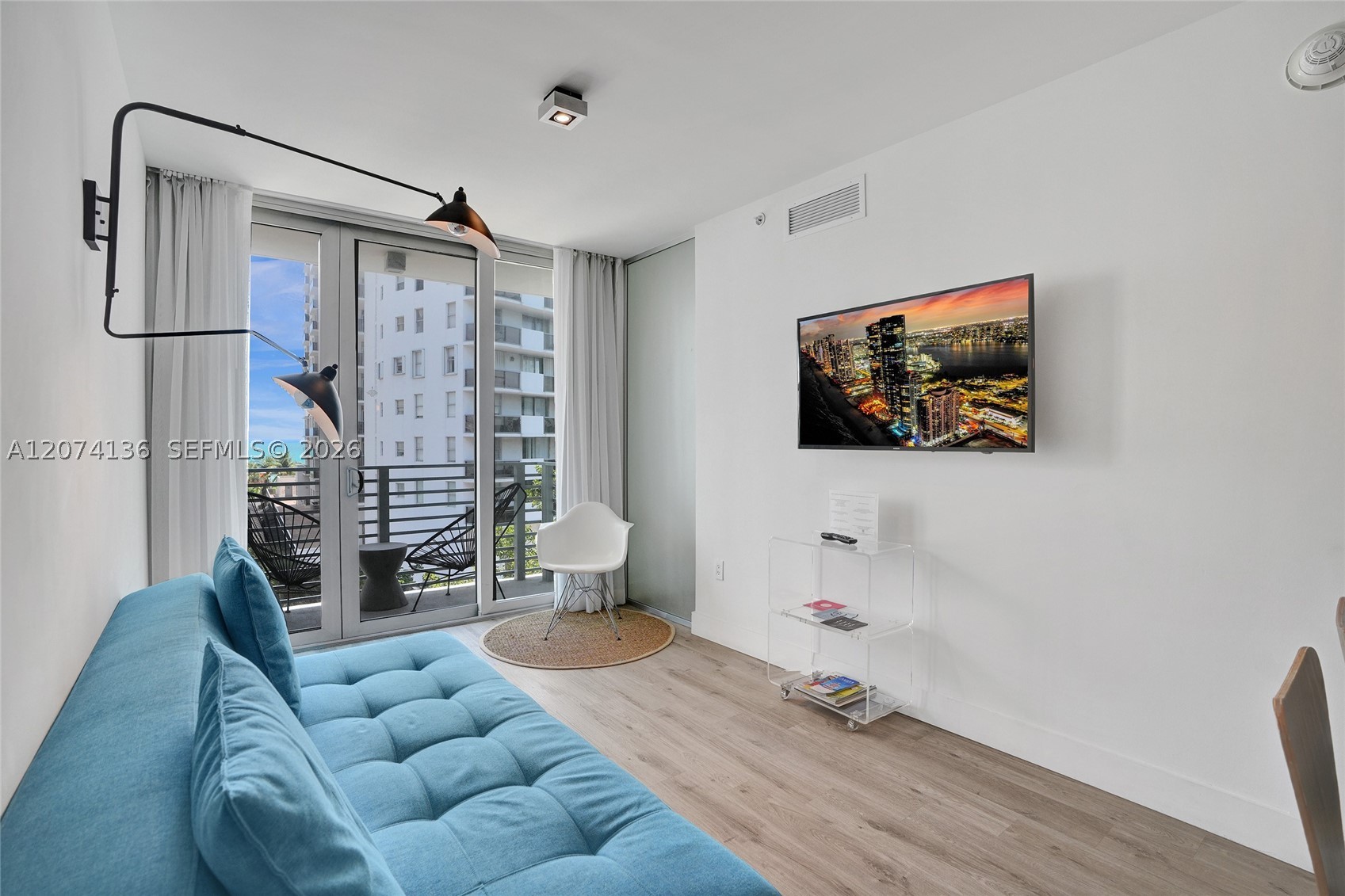 6080 Collins Ave 520 — photo