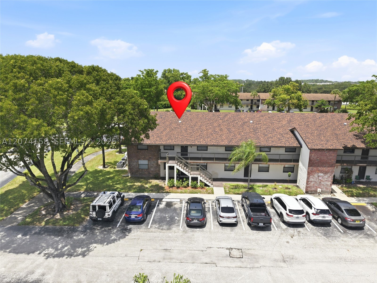 6040 Shakerwood Cir 201 — photo