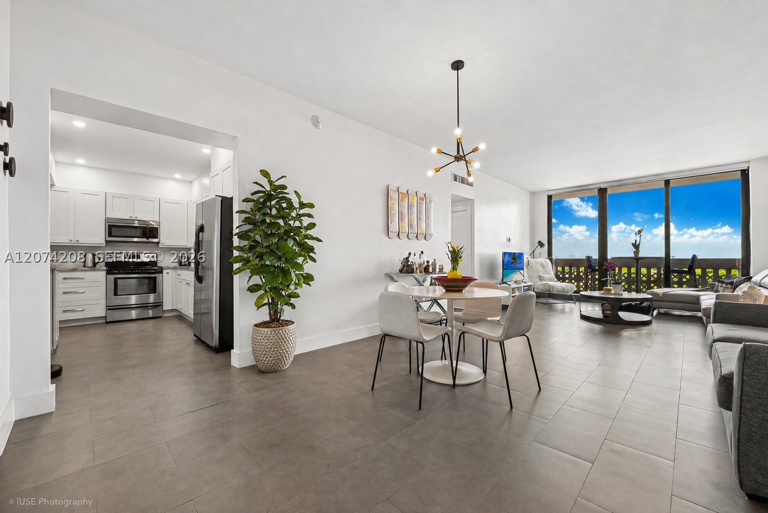 90 Edgewater Dr Ph11 — photo
