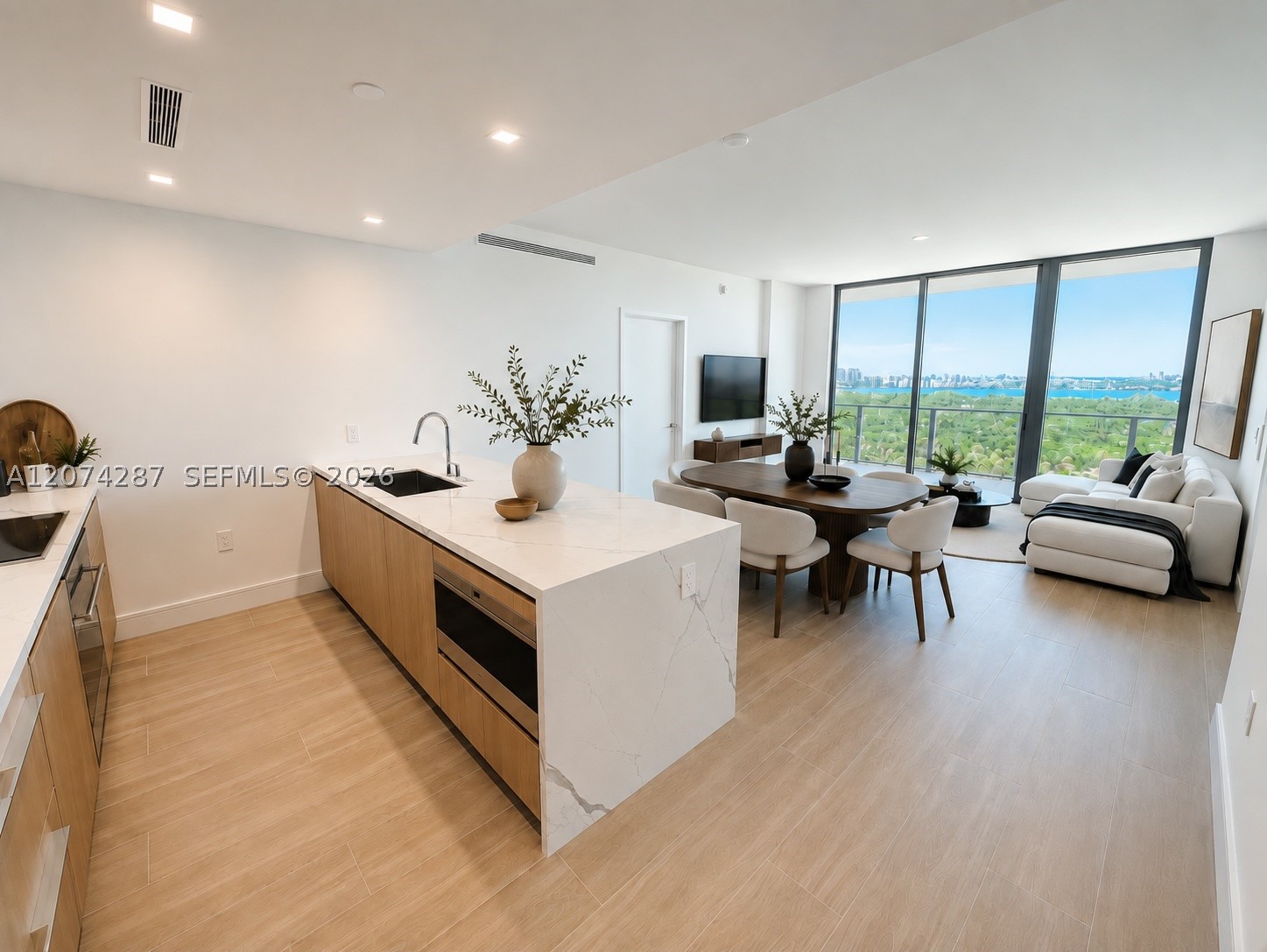 2411 Laguna Circle 1503 — photo