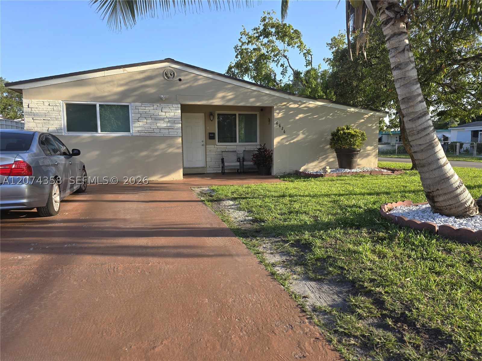 6626 SW 1st Ct — photo