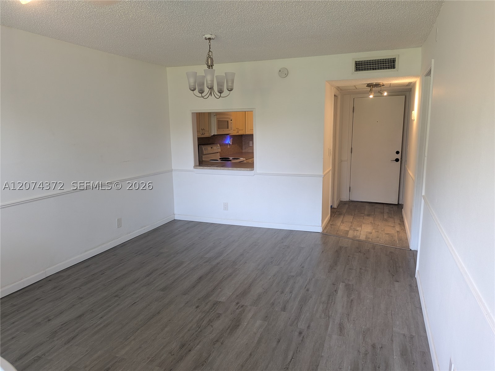 9471 Evergreen Pl 106 — photo