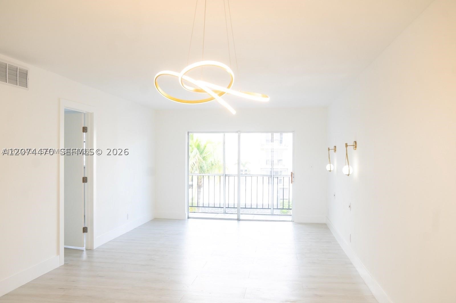 220 SW 9th Ave 306 — photo
