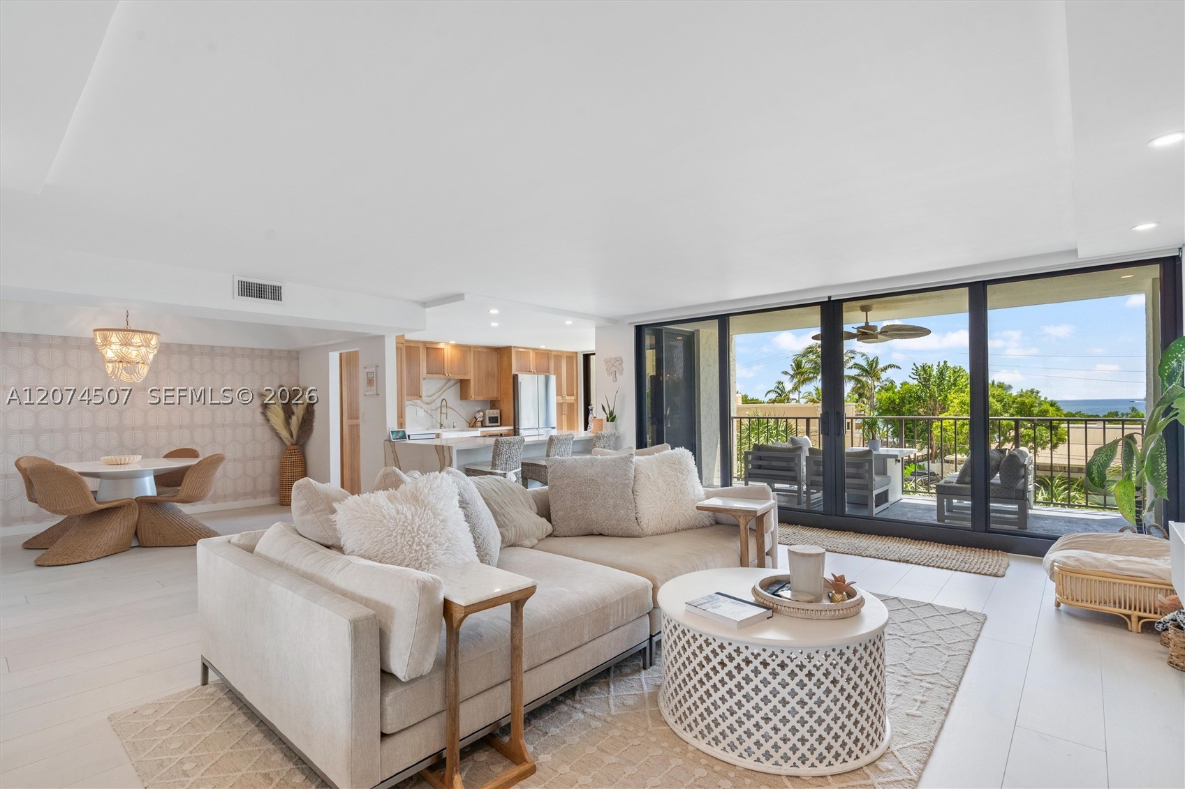 1905 N Ocean Blvd 3D — photo