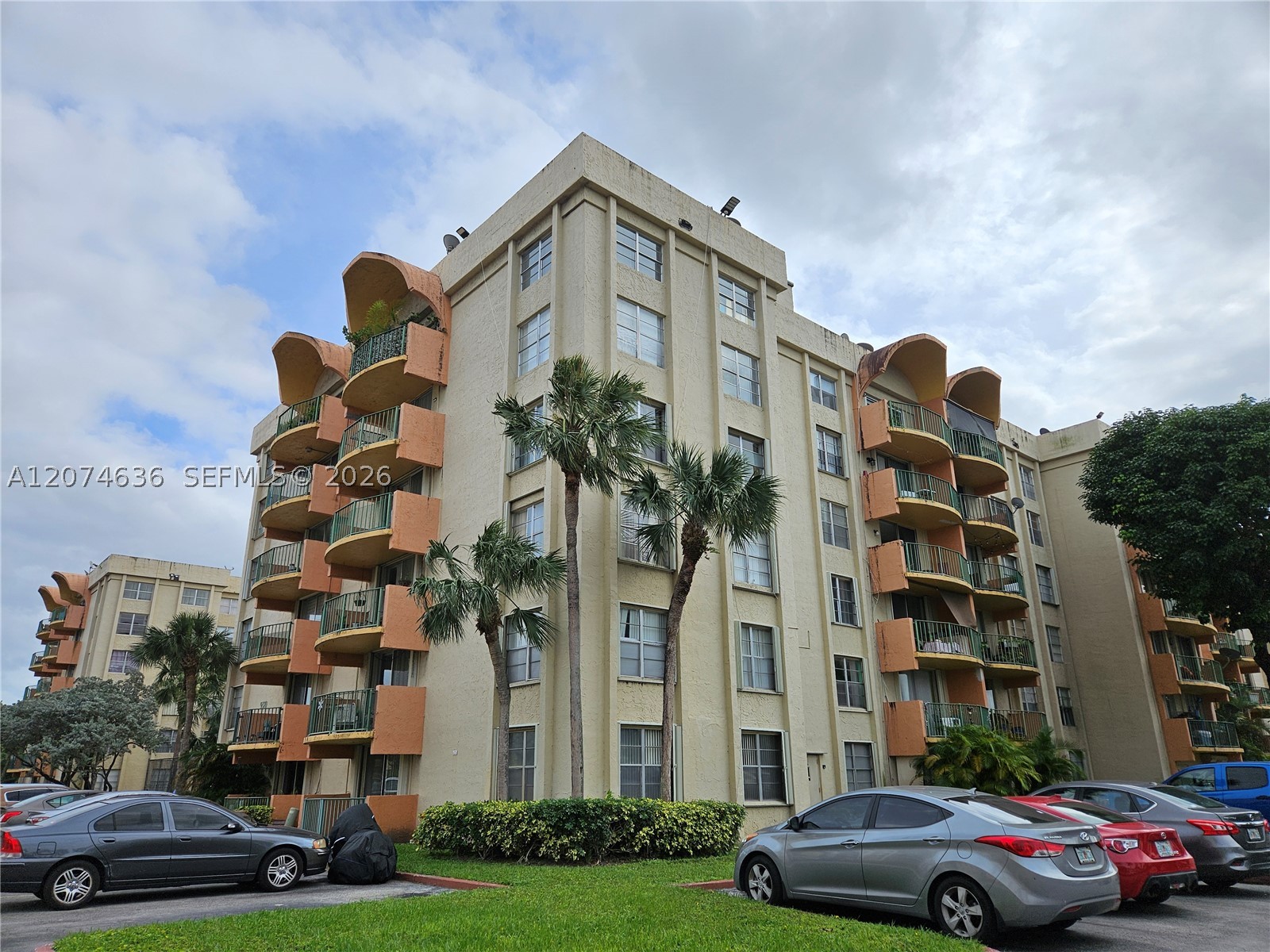 9320 Fontainebleau Blvd 401 — photo
