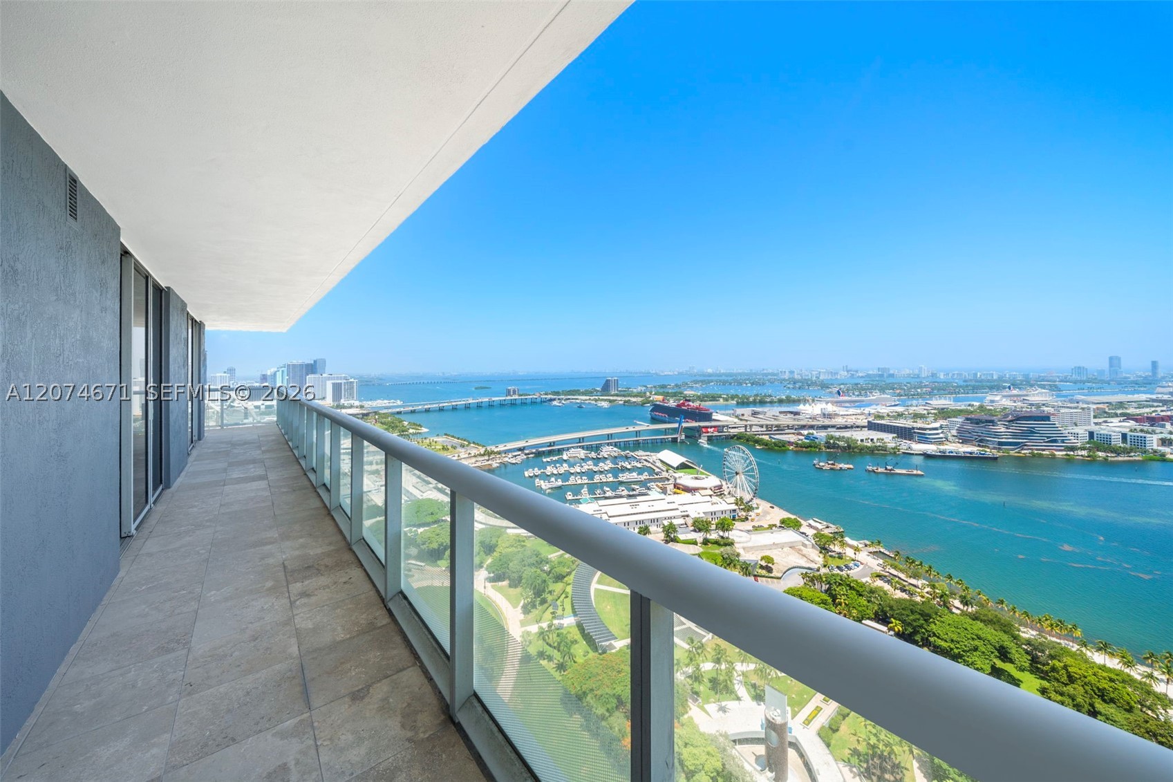 50 Biscayne Blvd 4402 — photo